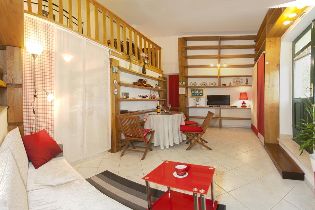 Kamenita Apartment Split Exterior photo