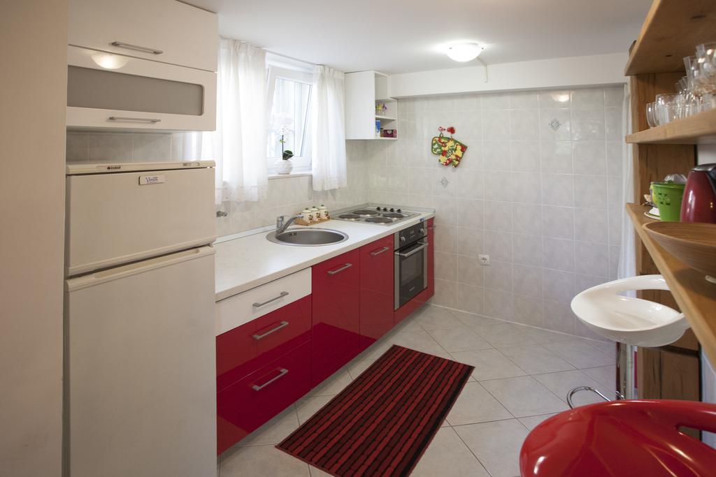 Kamenita Apartment Split Exterior photo